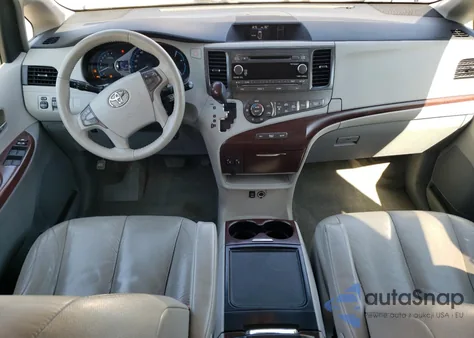 2012 Toyota Sienna Xle z USA, uszkodzony, nr VIN 5TDDK3DC5CS036642